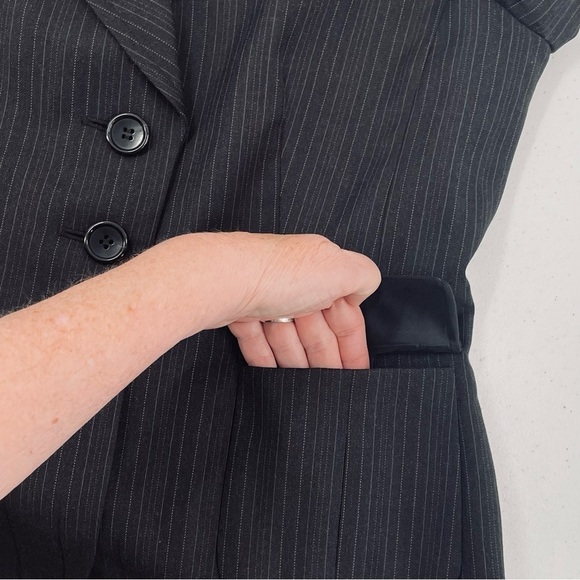 Ann Taylor Classic Charcoal Pinstripe Pocketed Button Front Cuff Blazer Office - Picture 4 of 8